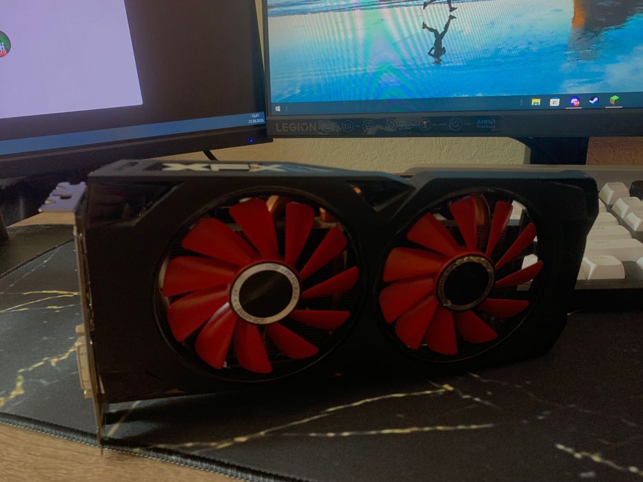 rx 570 4gb.    XFX