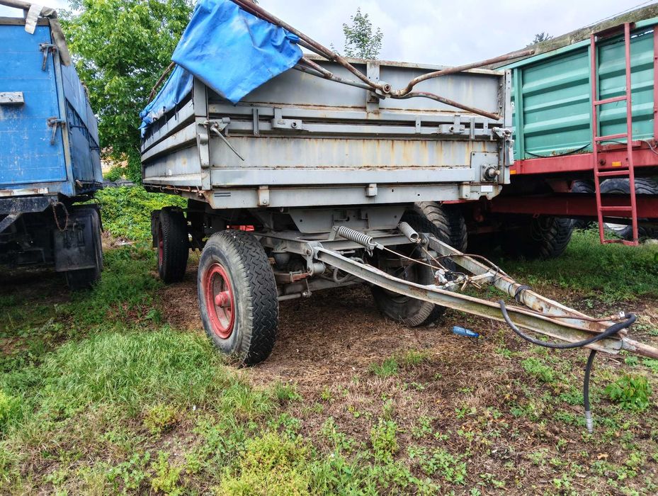 Przyczepa rolnicza wywrotka HL 8011