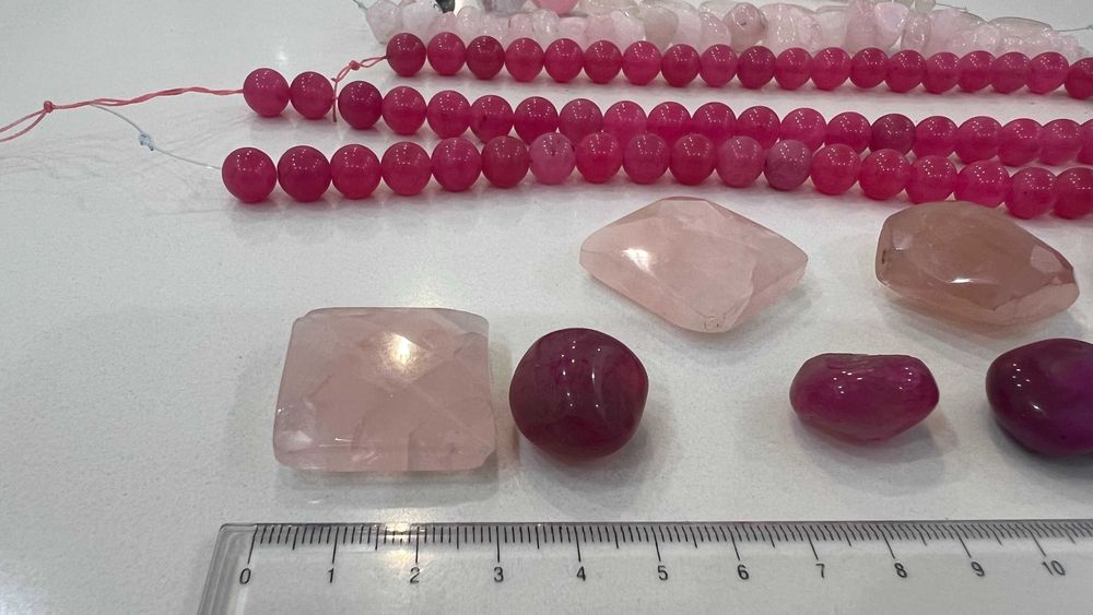lote 264 pedras naturais /fiadas ( semi preciosas ) Quartzo/Ágata rosa