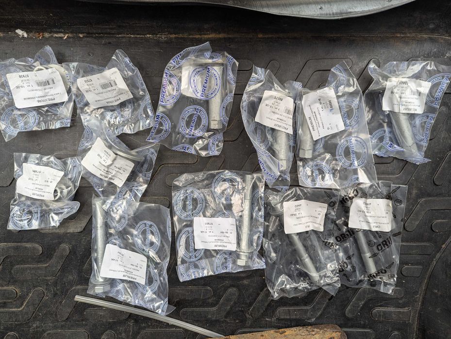 Chery Tiggo комплект развал схождение на заднею ось