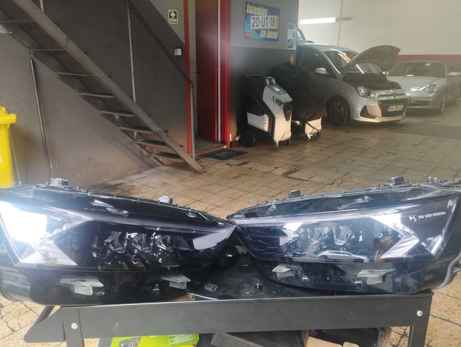 Material de frente DS7 inclui farois led vision + capô