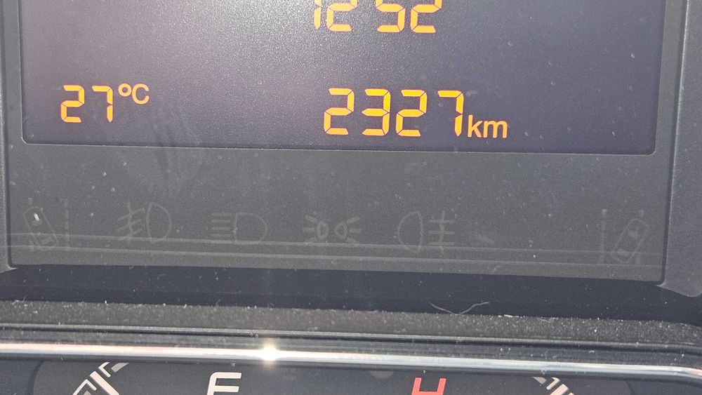 Autocaravana Dethleffs trend,perfilada,com 2327 km