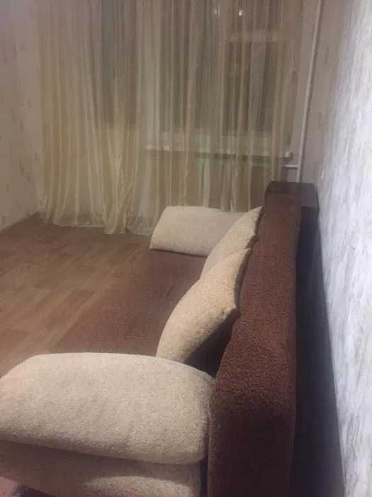 Здається кімната  1800 за все