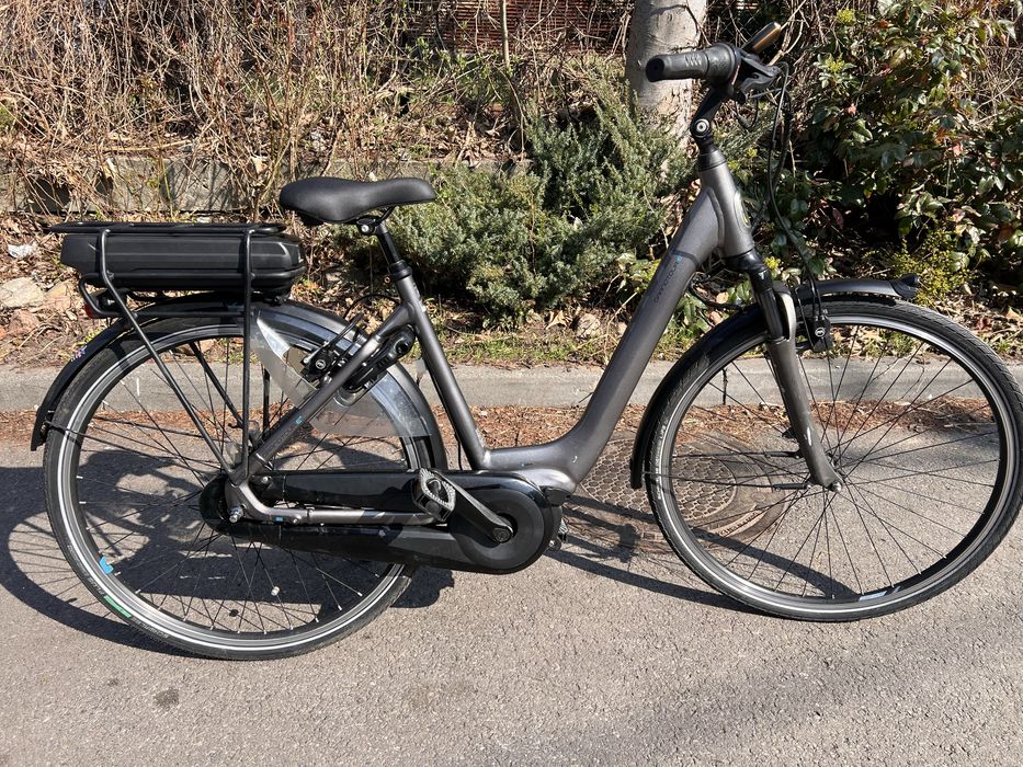 Rower elektryczny GIANT GRANDTOUR E+ silnik centralny YAMAHA  /A