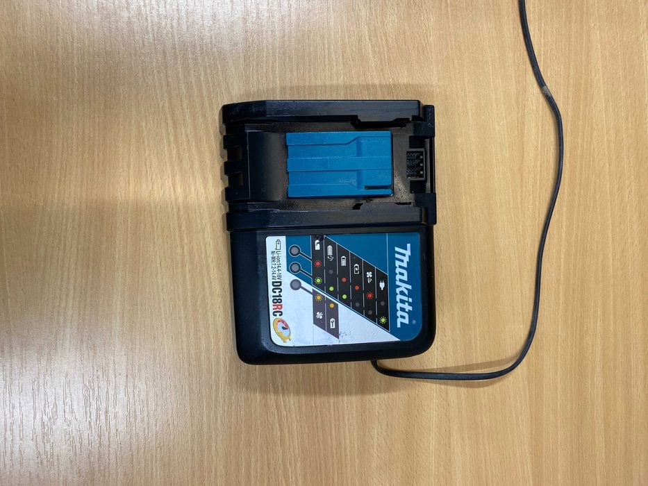 Ładowarka akumulatorów Li-ion Makita DC18RC oryginał