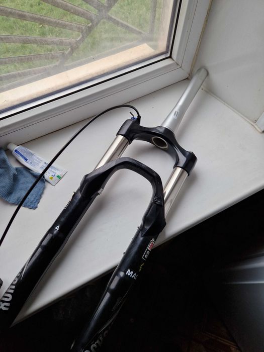 Вилка RockShox Recon Silver 27.5", Boost 15х110, 120mm, Solo Air гарна