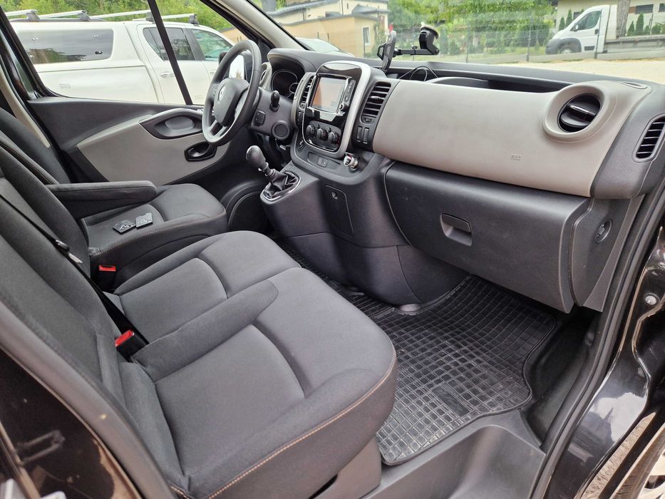 Wynajem bus 9 osobowy wypożyczalnia BUS Dostępny Łódź Górna