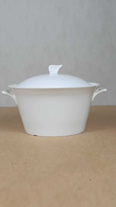 Waza do zupy z pokrywą ceramiczna biała - OUTLET