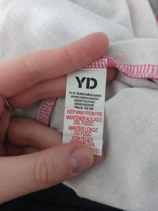 Sukienka różowa wzorzysta rozkloszowana odcinana w pasie na ramiączkac