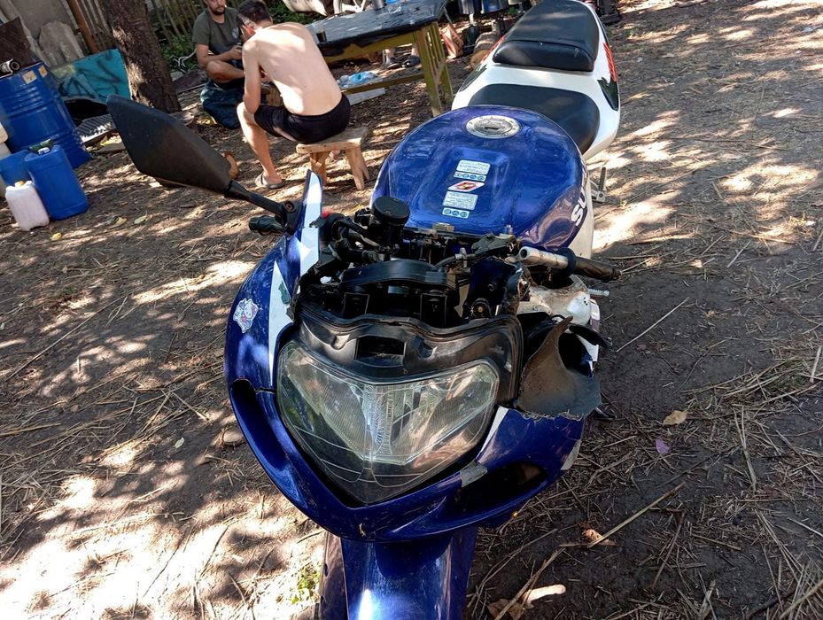 Продается мотоцикл SUZUKI -GSX-R600