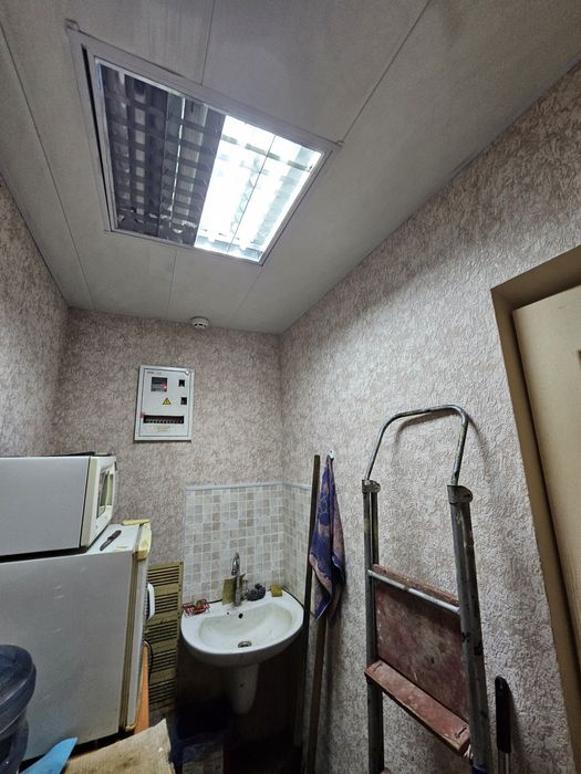 Магазин 82м2 верх проспекта Поля