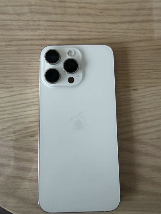 продаю iphone 15 pro max