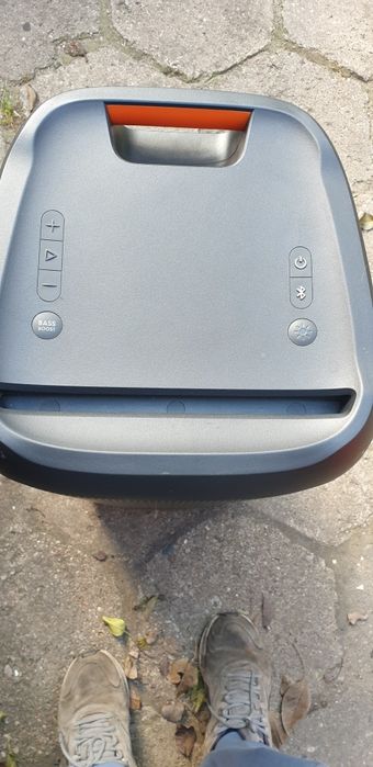 Jbl party box 200