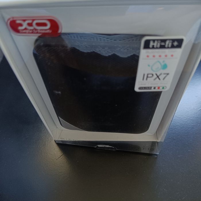 Coluna F16 Bluetooth IPX7 Preto XO Nova na caixa