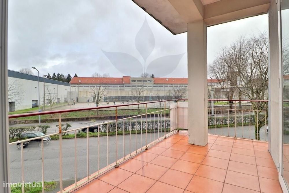 Arrendamento Apartamento T3 +1- Mobilado e Equipado