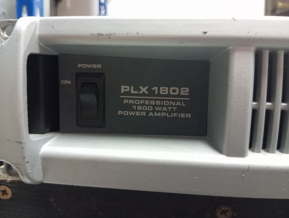 Końcówka mocy wzmacniacz QSC PLX 1802