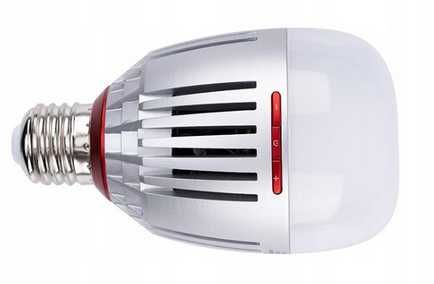 Aputure Accent B7C 7 W RGB inteligentna lampa, TLCI 96 +/CRI 95+