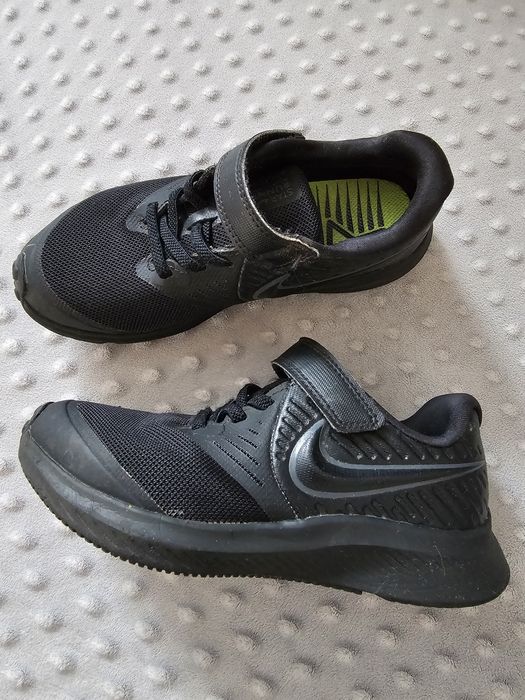 Buty sportowe dla chłopca  nike  r.30