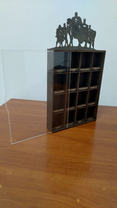 Полка для фігурок DC playmobil Natoons Star Wars lego kinder joy