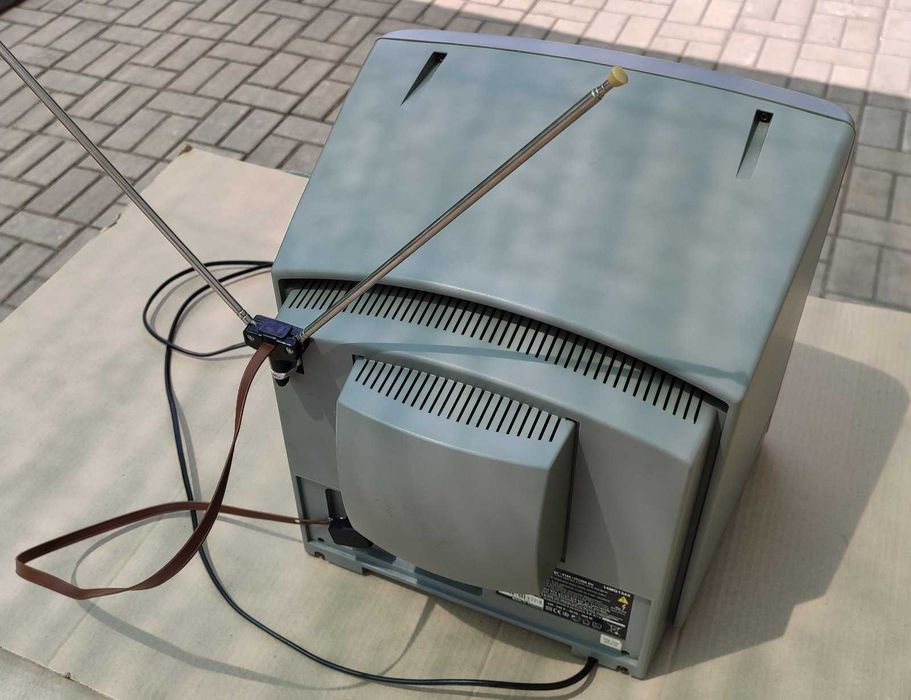 Телевизор шуруповерт дрель телефон роутер wi-fi