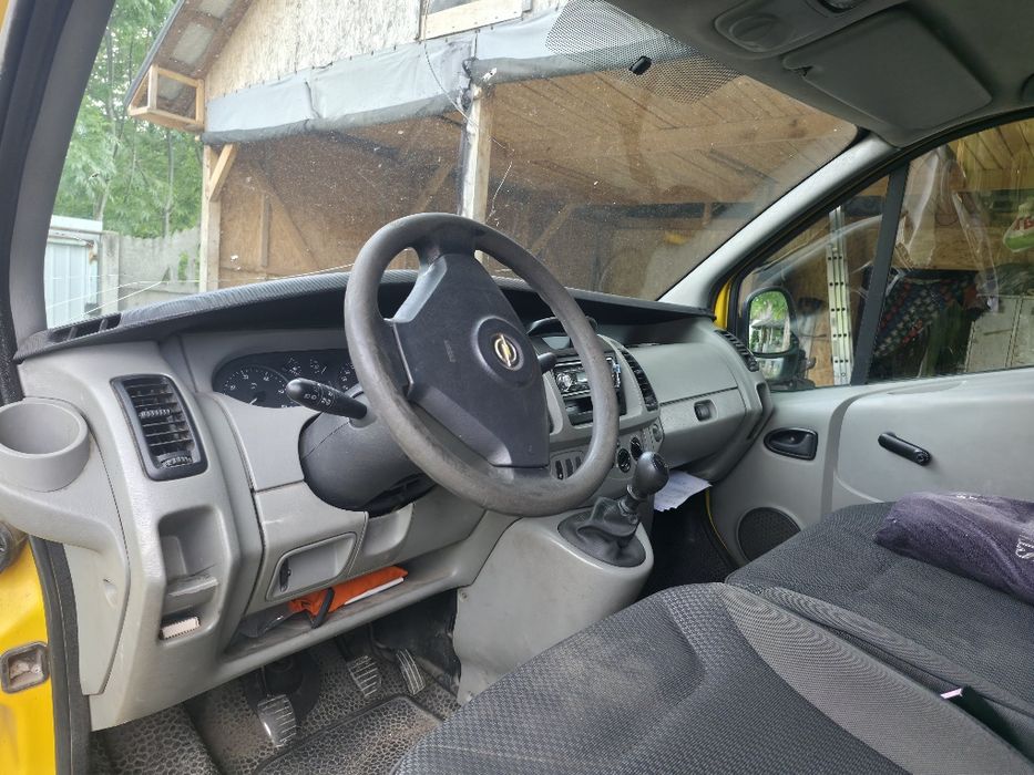 Продати авто Opel Vivaro