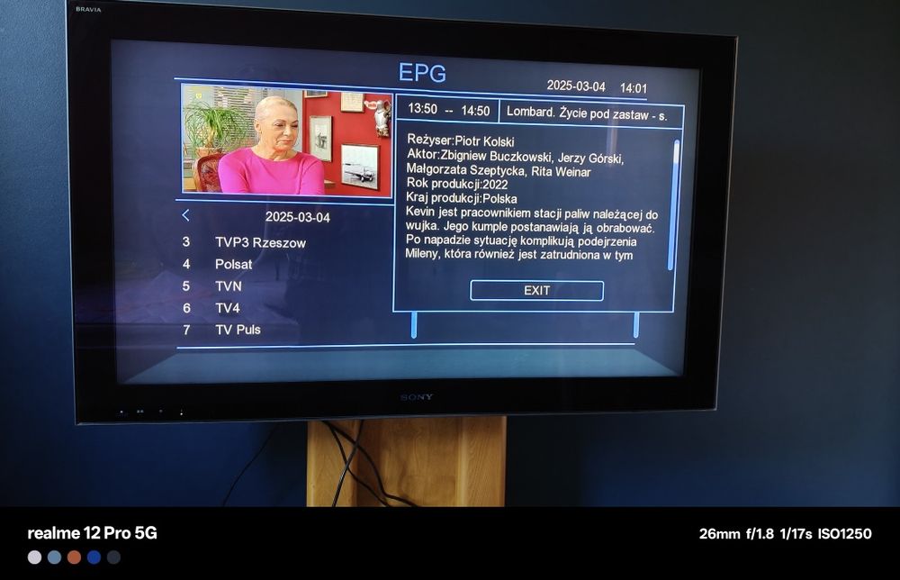 Telewizor 46" + stolik