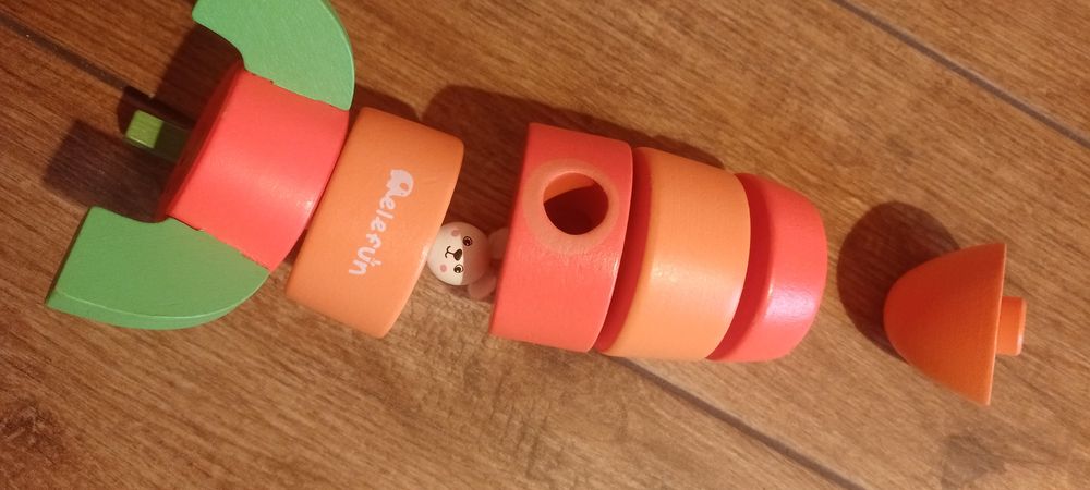 Elefun drewniana zabawka marchewka z królikiem układanka