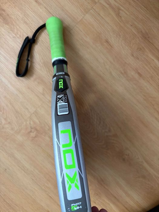 Raquete Padel NOX AT10 Luxury GENIUS Arena. La pala de Agustín Tapia 2022