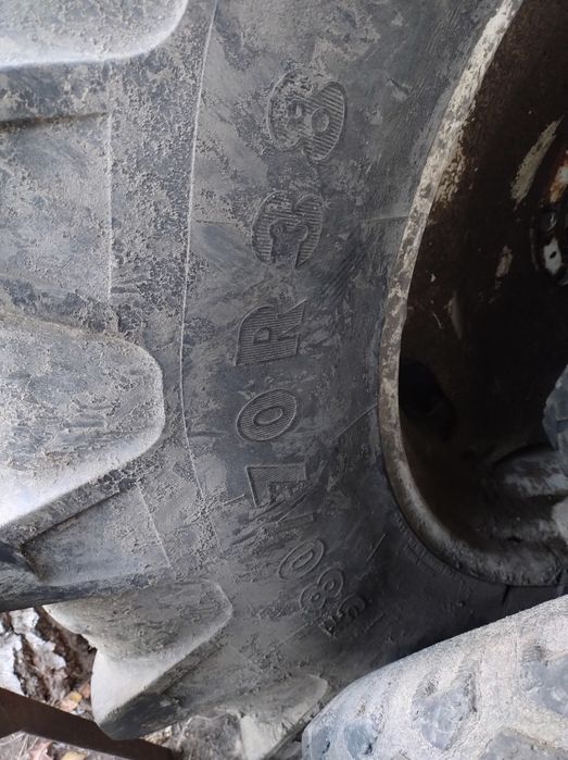 Koła 580/70 R38 Renault Zetor