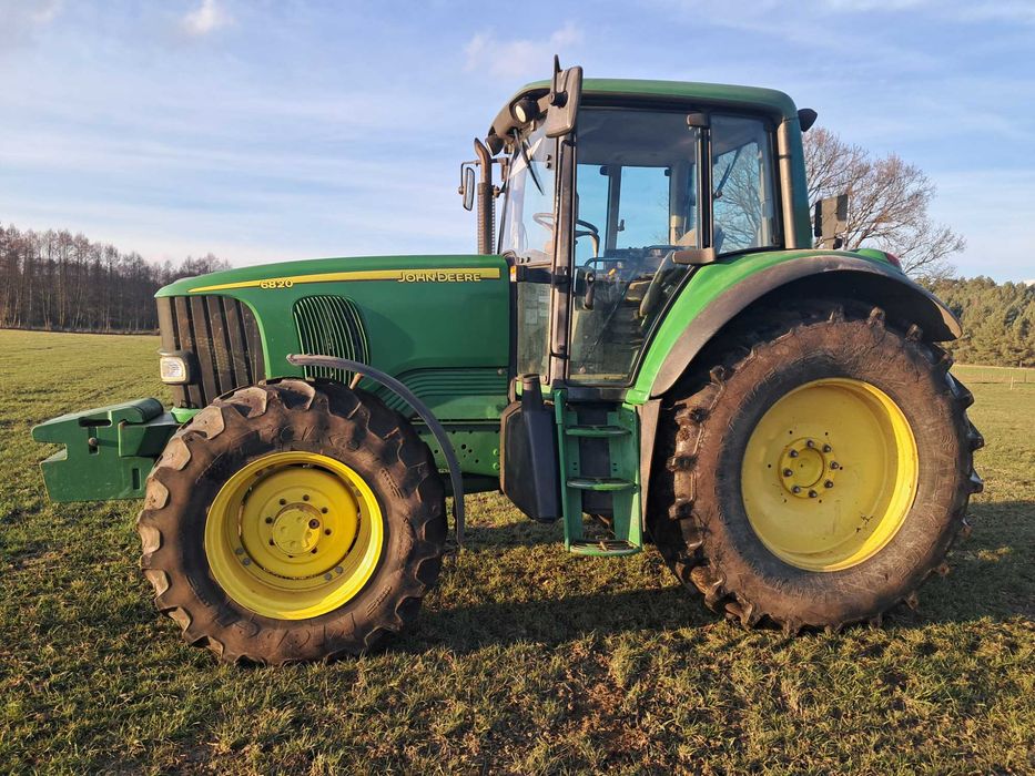 Ciagnik John deere 6820