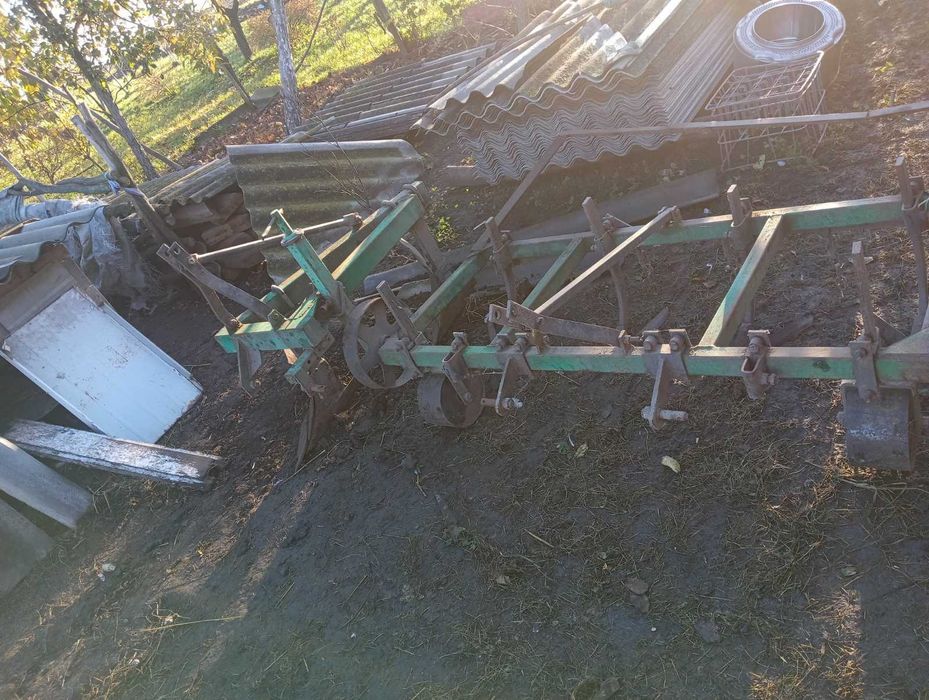 Плуг, копалка, культиватор, сільгосптехніка