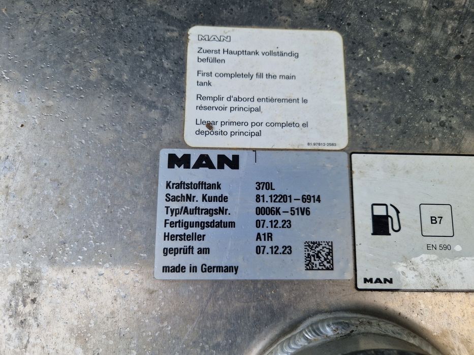 Man TGX TG3  zbiornik paliwa 370 litry