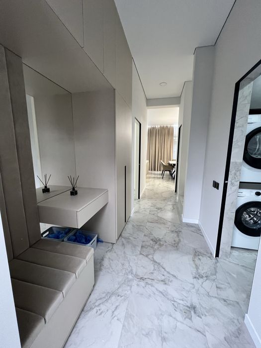 ДОМ,ГЕНЕРАТОР та інвертор Deye ,котедж ,метро Осокорки,озеро,Osocor