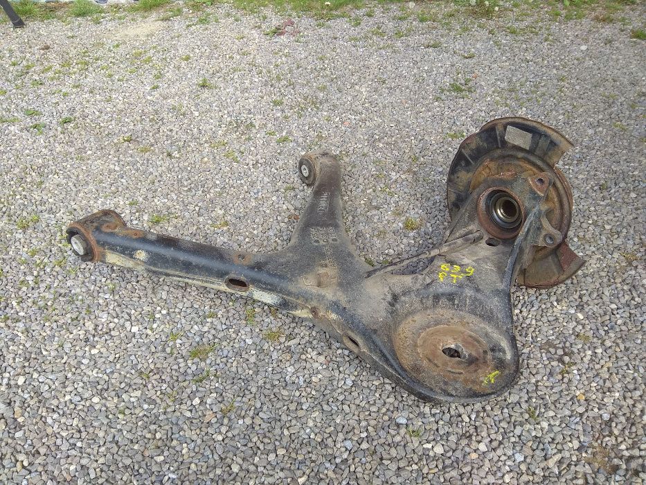 Wahacz prawy tył VITO 639