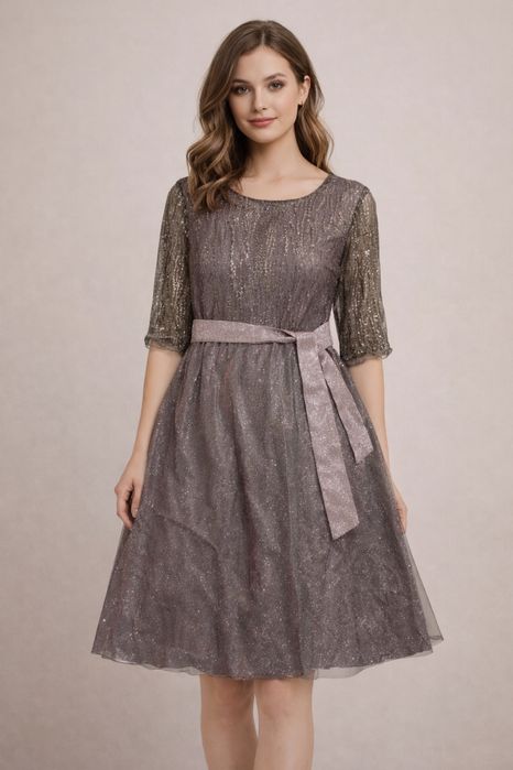 Продам сукню з поясом