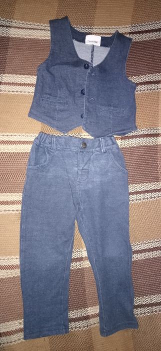 Брюки и желетка на мальчика