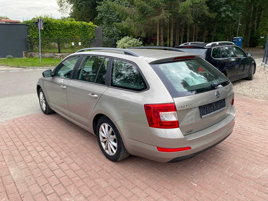Octavia 1.4 benzyna 140 KM dwa komplety kół