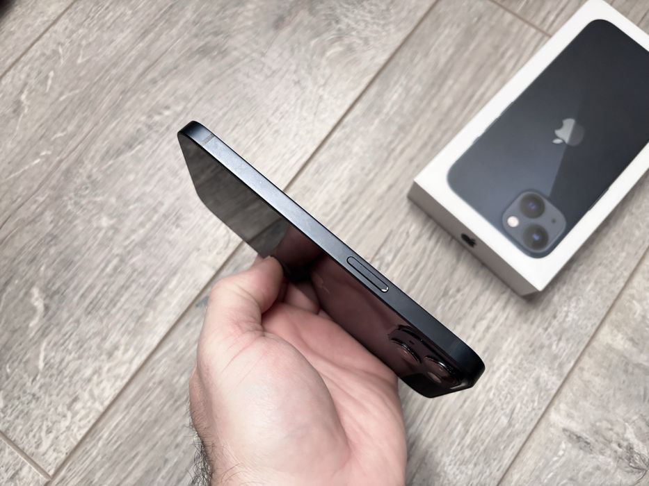 iPhone  13 128gb Midnight