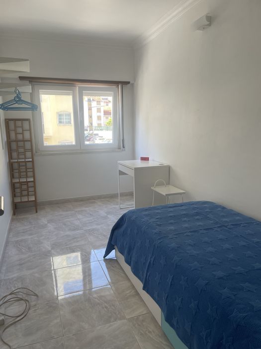 Quarto solteiro - Prior Velho