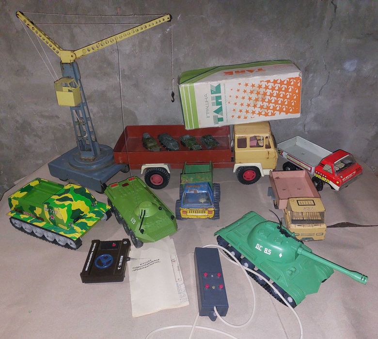 Игрушки машины (машинки) периода СССР.