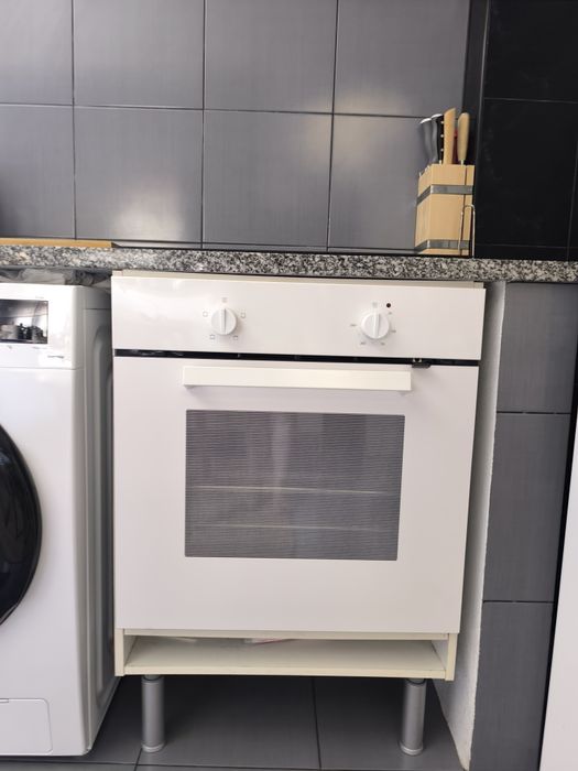 Forno IKEA LAGAN como novo