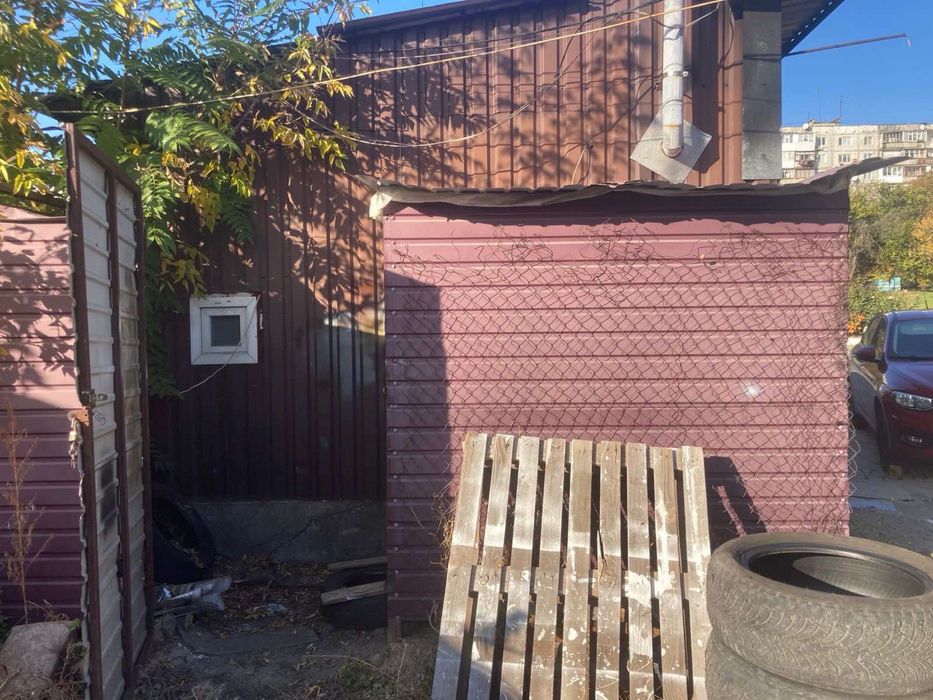 Продам приміщення під шиномонтаж