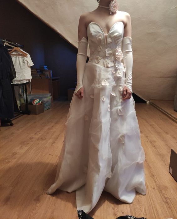 Вінтажне весільне плаття ( спідниця, корсет), рукавички, аксесуари