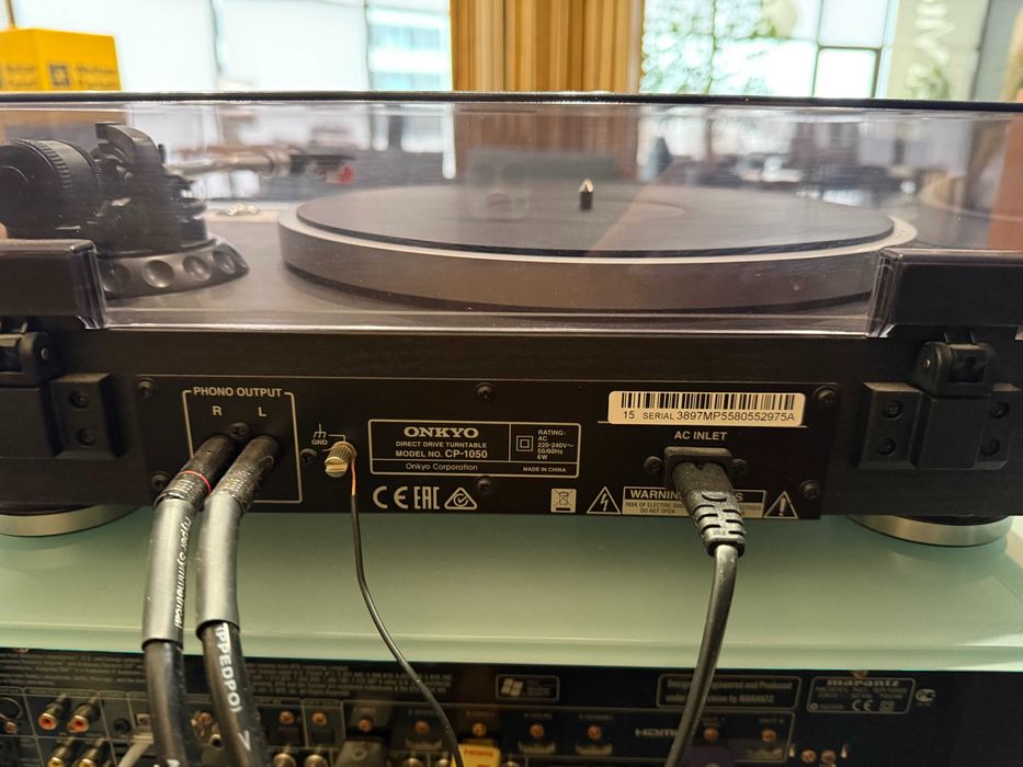 Проигрователь виниловых дисков Onkyo CP-1050 Black