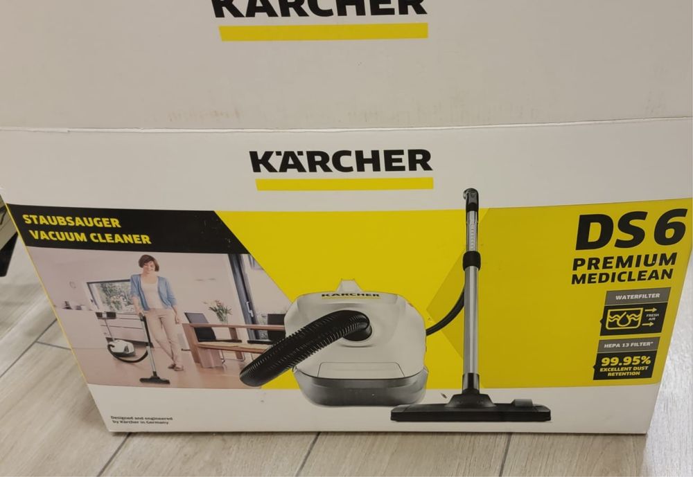Пилосос з аквафільтром Karcher DS 6 Premium