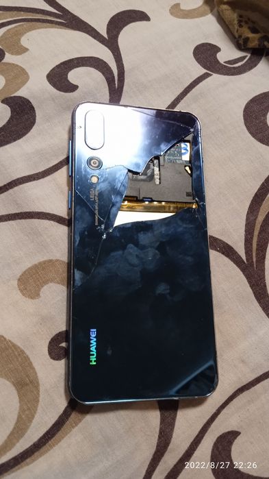 Продам телефони.