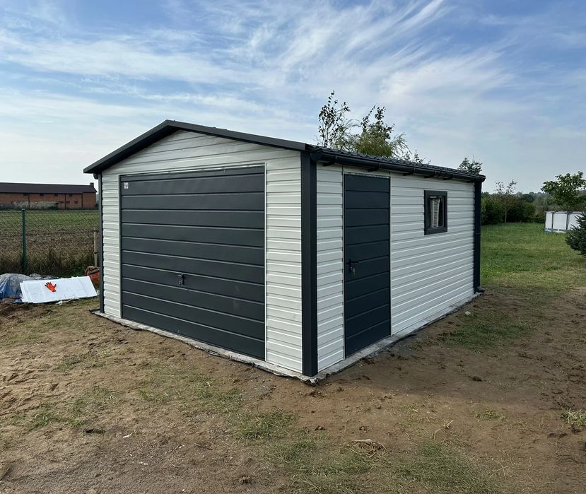 Garaż jednostanowiskowy 4x5 m Dach dwuspadowy, Brama uchylna, Szara bi