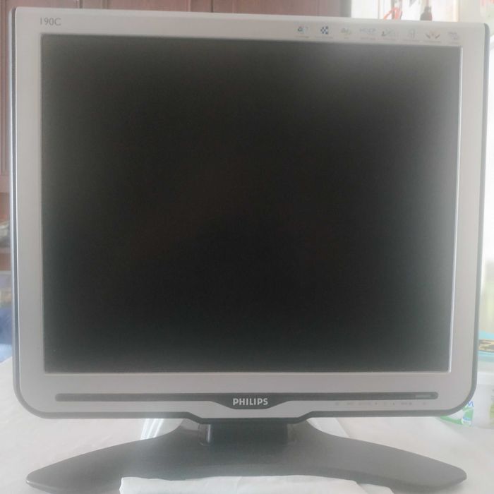 Монитор PHILIPS !!!