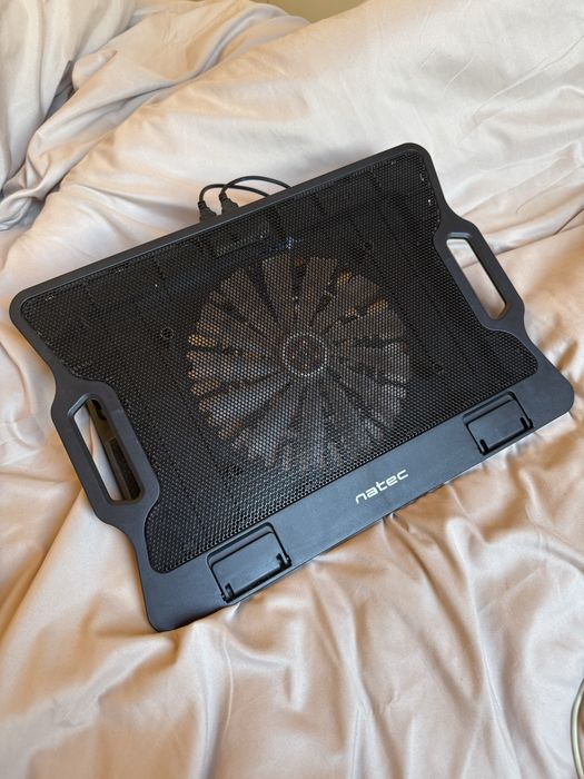 MacBook Air 2014 + podstawka chłodząca