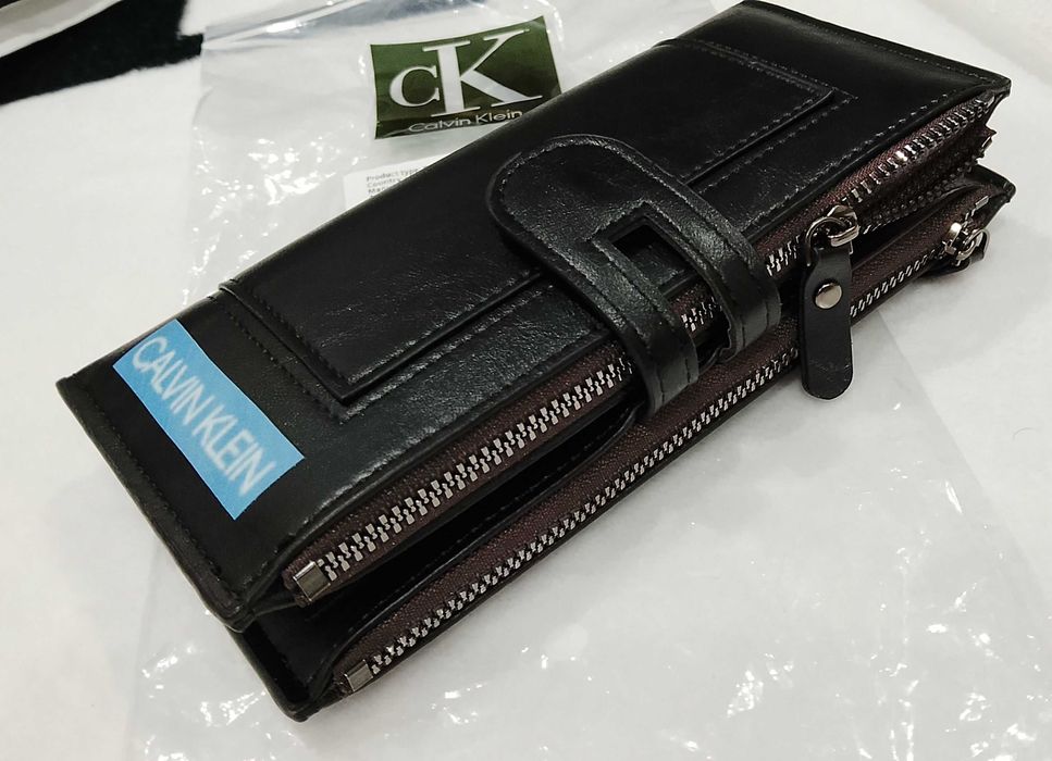 Portfel damski CALVIN KLEIN czarny duży rozkladamy wiele przegródek